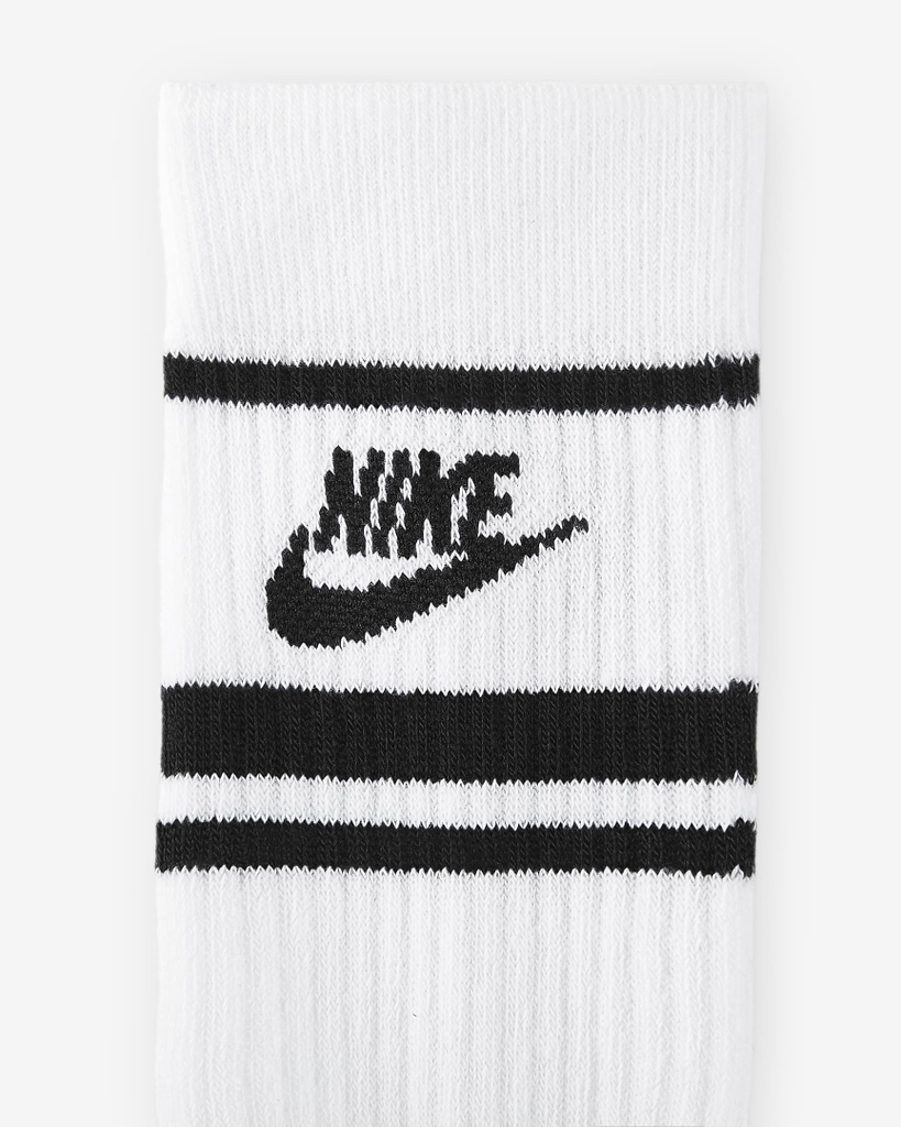 Tất thể thao Nike Sportswear Essentials Socks DX5089-103