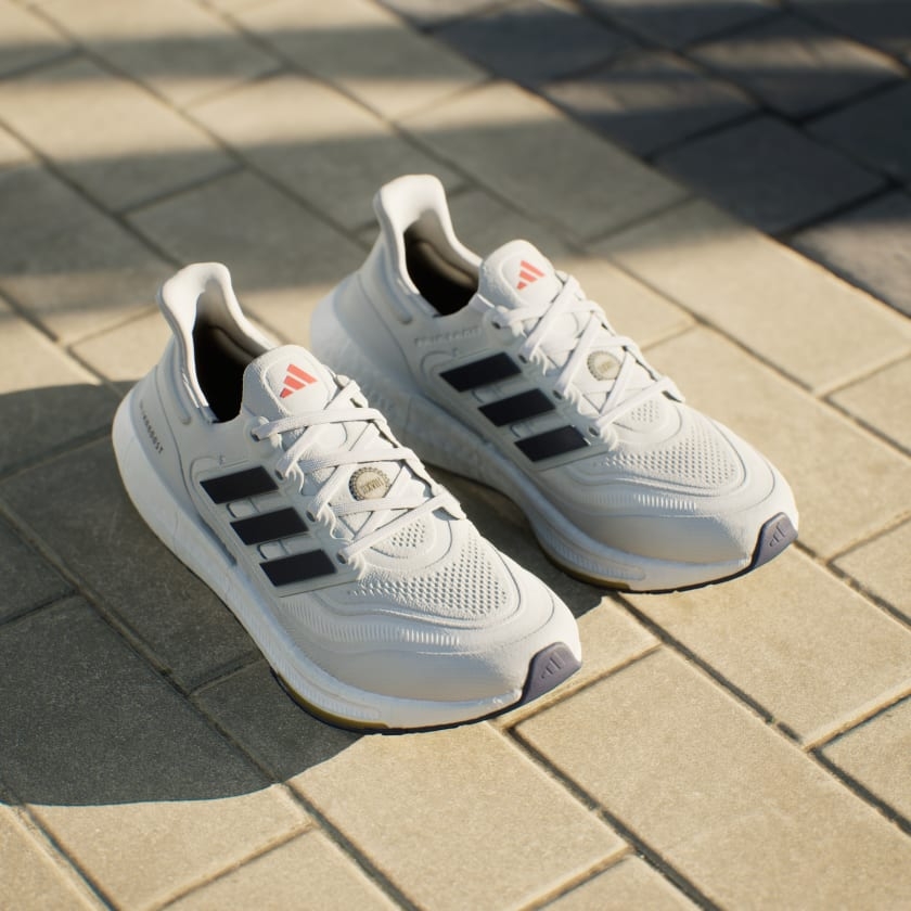 Giày chạy bộ ULTRABOOST LIGHT adidas Unisex ID3285