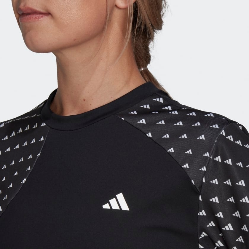 Áo T-shirt Brand Love Run It Nữ adidas HM4285
