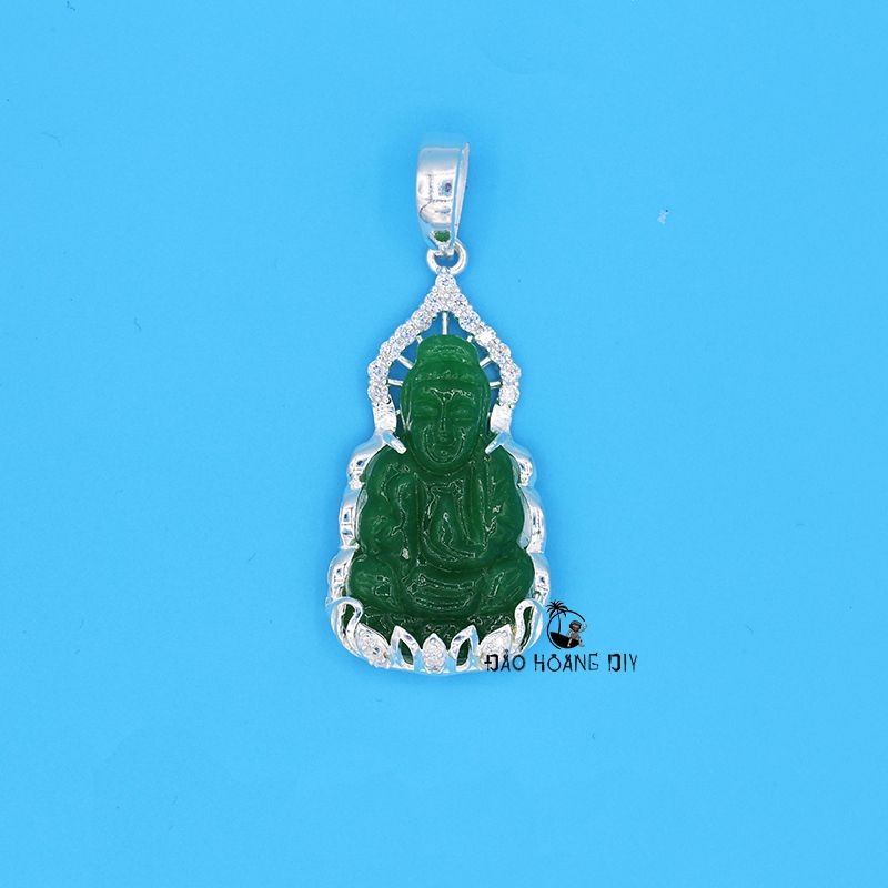 Mặt dây chuyền bạc Phật Quan Âm Bồ Tát bằng ngọc xanh PVN118