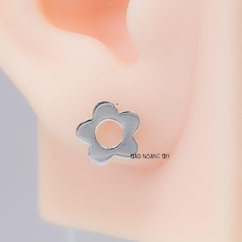 Bông Tai Bạc Nữ S925  Kiểu Nụ Hoa 5 Cánh Trơn Đơn Giản Tinh Tế H2410230027