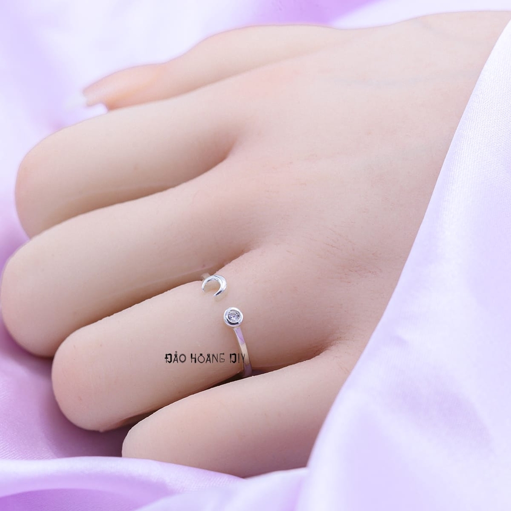 Nhẫn Bạc Nữ Teen Mẫu Nhẫn Mở Hình Mặt Trăng N2408280043