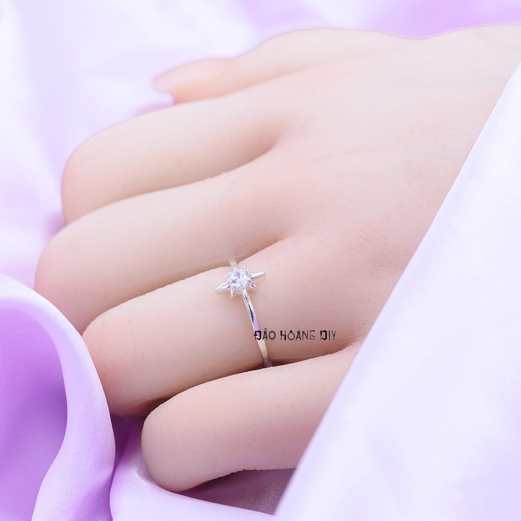 Nhẫn Bạc Nữ Trơn Thiết Kế Đính Đá N2408260039