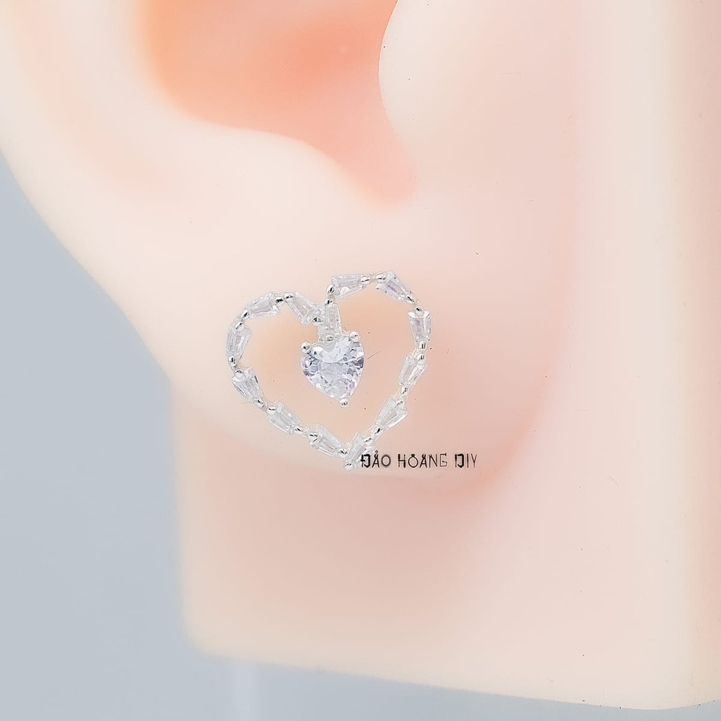 Bông Tai Bạc Nữ S925  Kiểu Nụ Hình Trái Tim Đính Đá Dịu Dàng Nữ Tính H2410230078