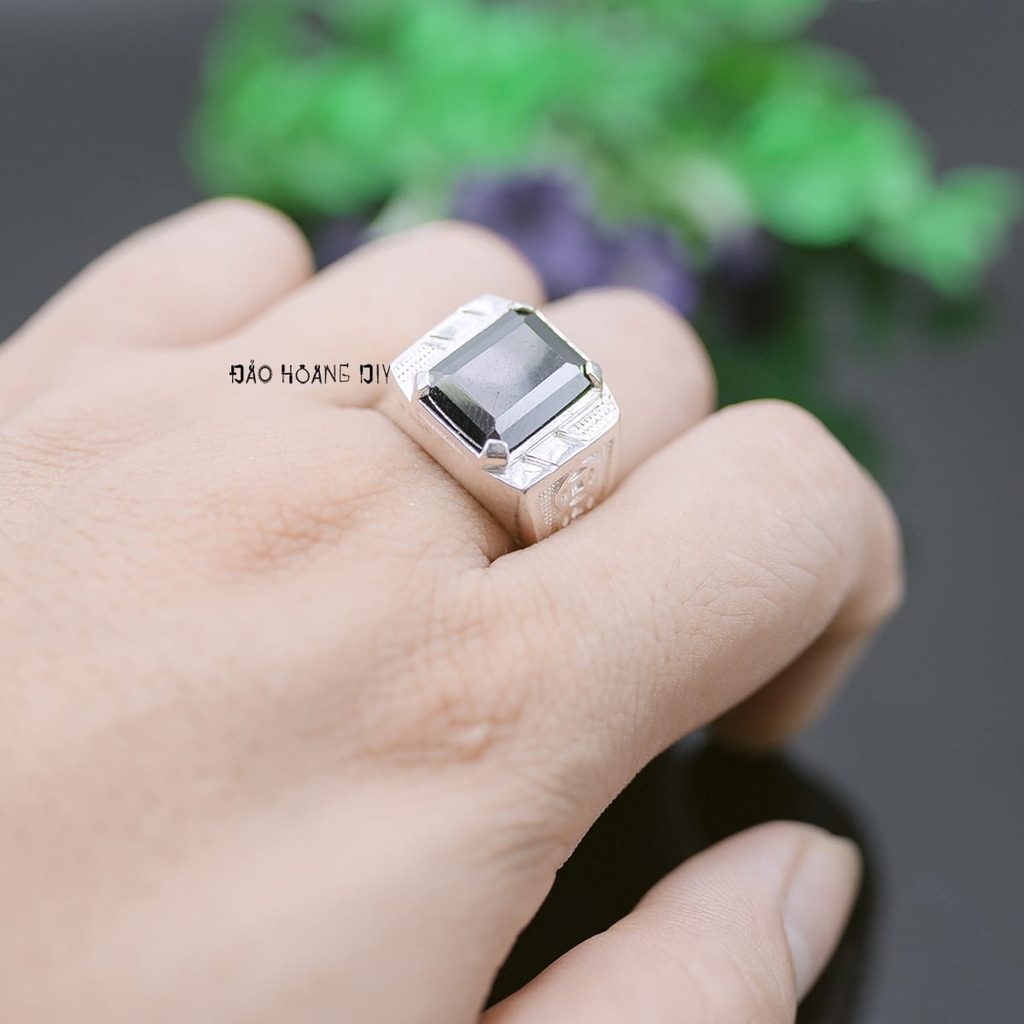 Nhẫn Bạc Nam Phong Thủy Đá Đen Vuông Đúc Hình Kim Tiền N2407050003