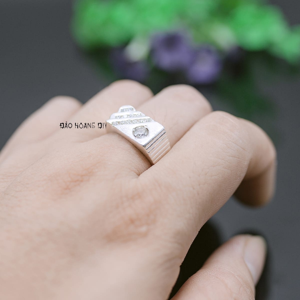 Nhẫn Bạc Nam Trơn Ít Đá N2408200029