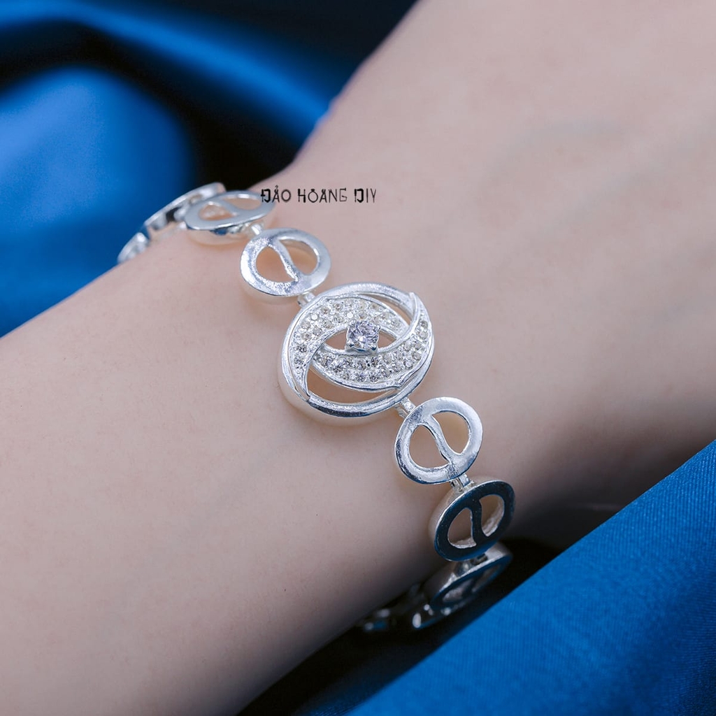 Lắc Tay Bạc Nữ Hình Mặt Trăng Đẹp Lấp Lánh L2410070011