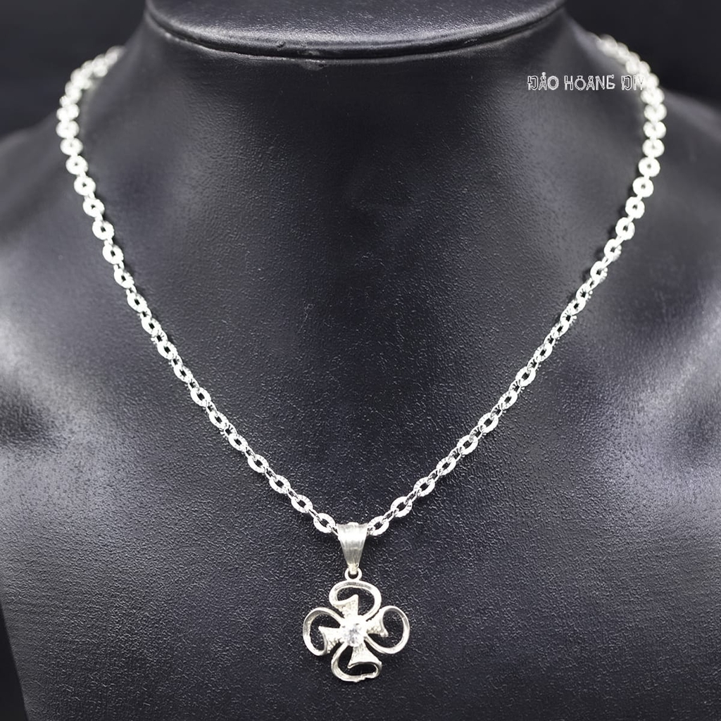 Mặt Dây Chuyền Bạc Nữ Hoa 4 Cánh Sáng Tạo Đính Đá Đẹp M2409230004