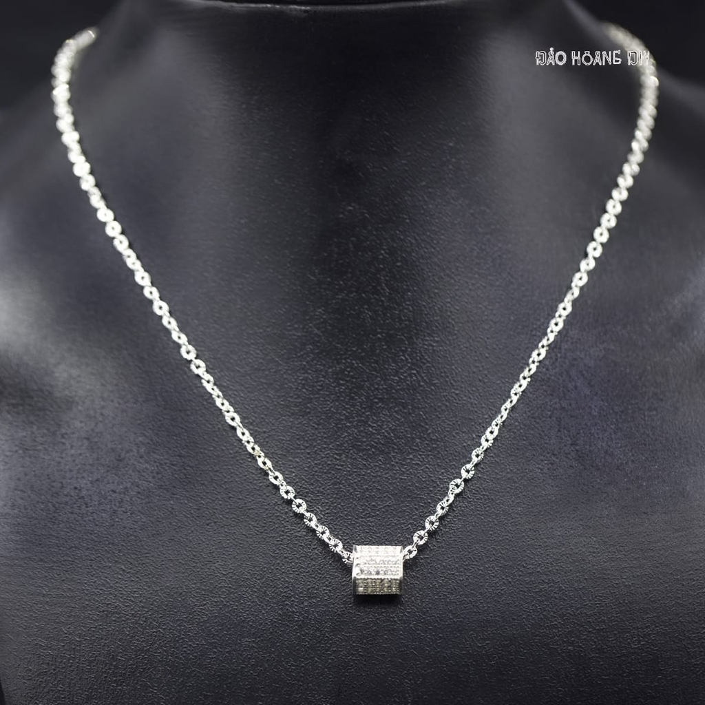 Mặt Dây Chuyền Bạc Nữ Hình Trụ Đá Nhỏ Lấp Lánh M2409230054