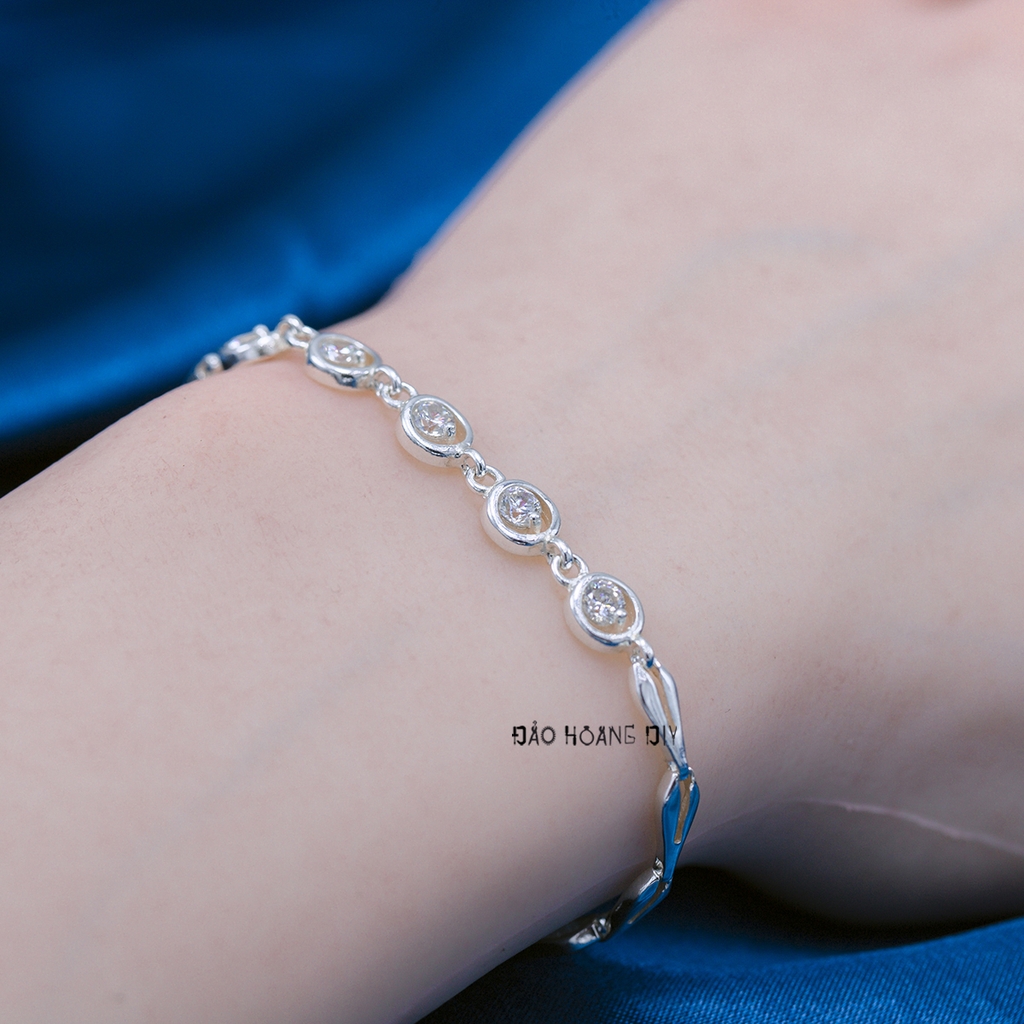 Lắc Tay Bạc Nữ S990 Nguyên Chất Mặt Tròn Kiểu Quả Lắc L2410080008