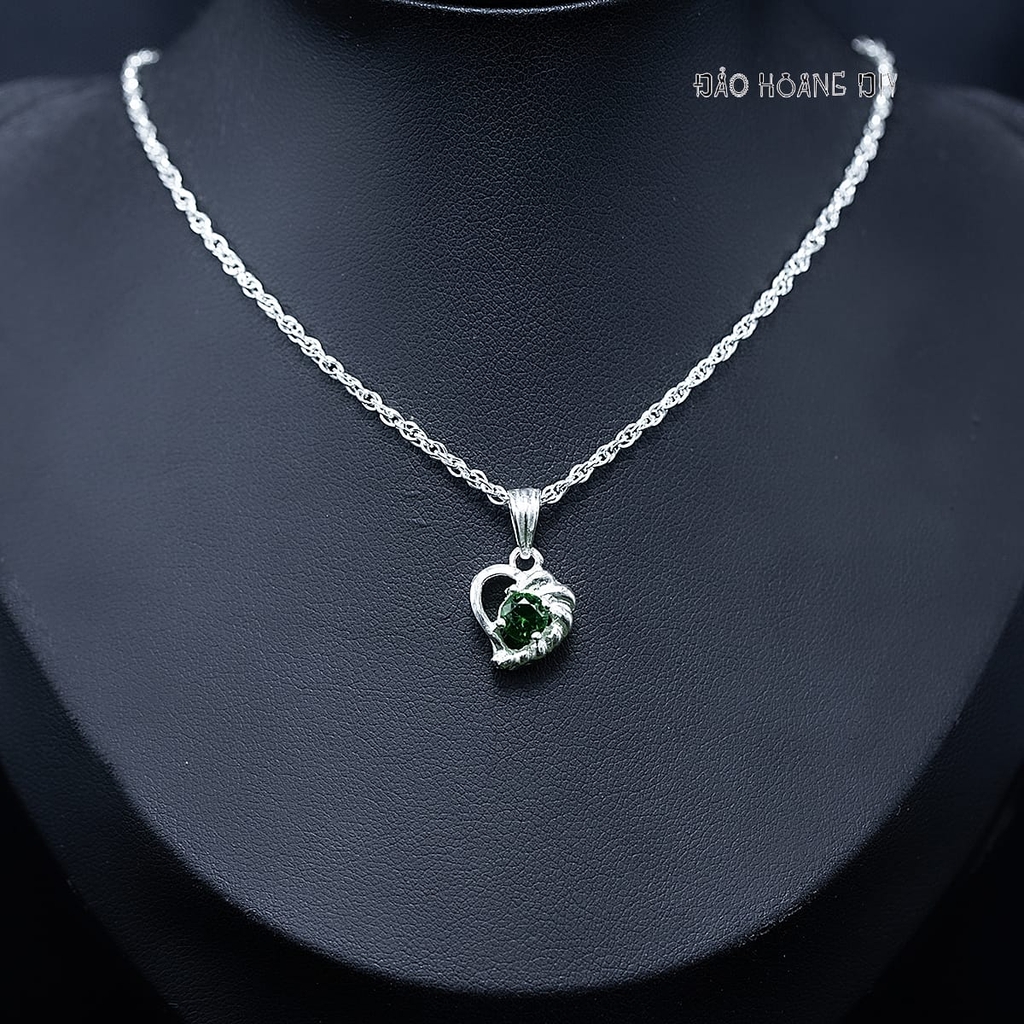 Mặt Dây Chuyền Bạc Nữ Hình Trái Tim Đá Xanh Lá Nổi Bật M2412170057