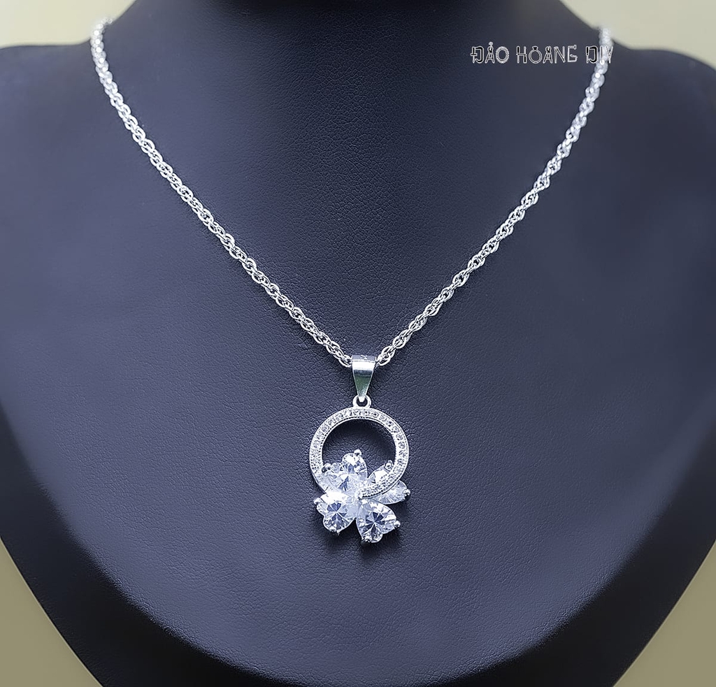 Mặt Dây Chuyền Bạc Nữ Hình Bông Hoa 4 Cánh Đá Trái Tim Nổi Bật M2412170064