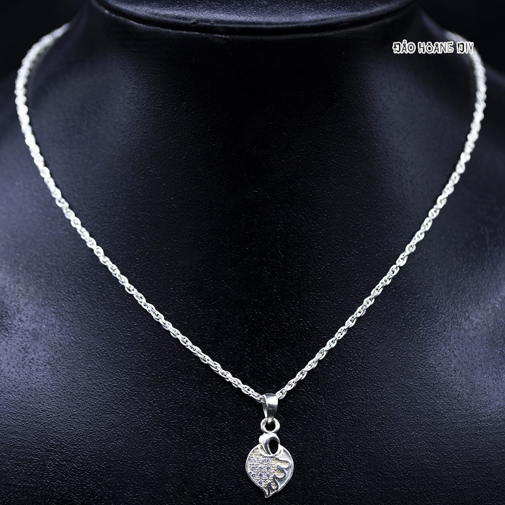 Mặt Dây Chuyền Bạc Nữ Hình Chiếc Lá In Hình Bàn Chân M2409210034