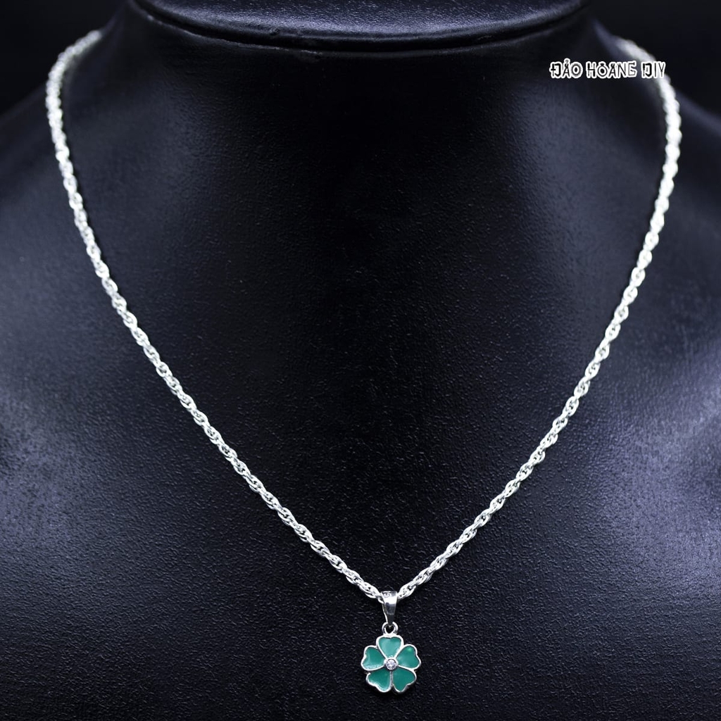 Mặt Dây Chuyền Bạc Trẻ Em S925 Thiết Kế Hình Cỏ 4 Lá Màu Xanh May Mắn M2409210006