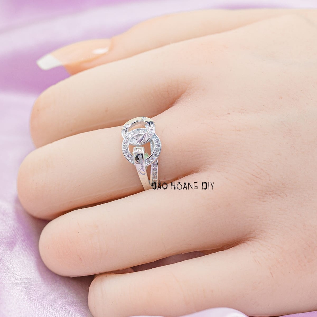 Nhẫn Bạc Nữ Trơn Cartier Lồng Tinh Tế N2408260032