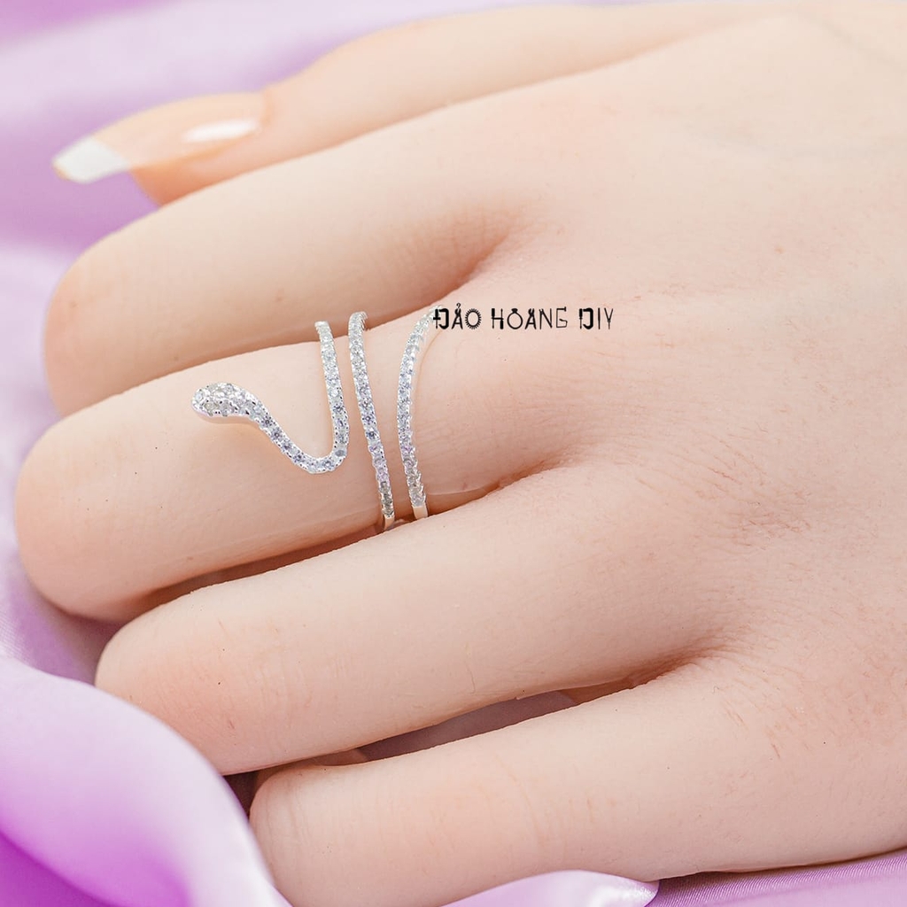 Nhẫn Bạc Nữ Hình Rắn Cho Cô Nàng Cá Tính N2412110013