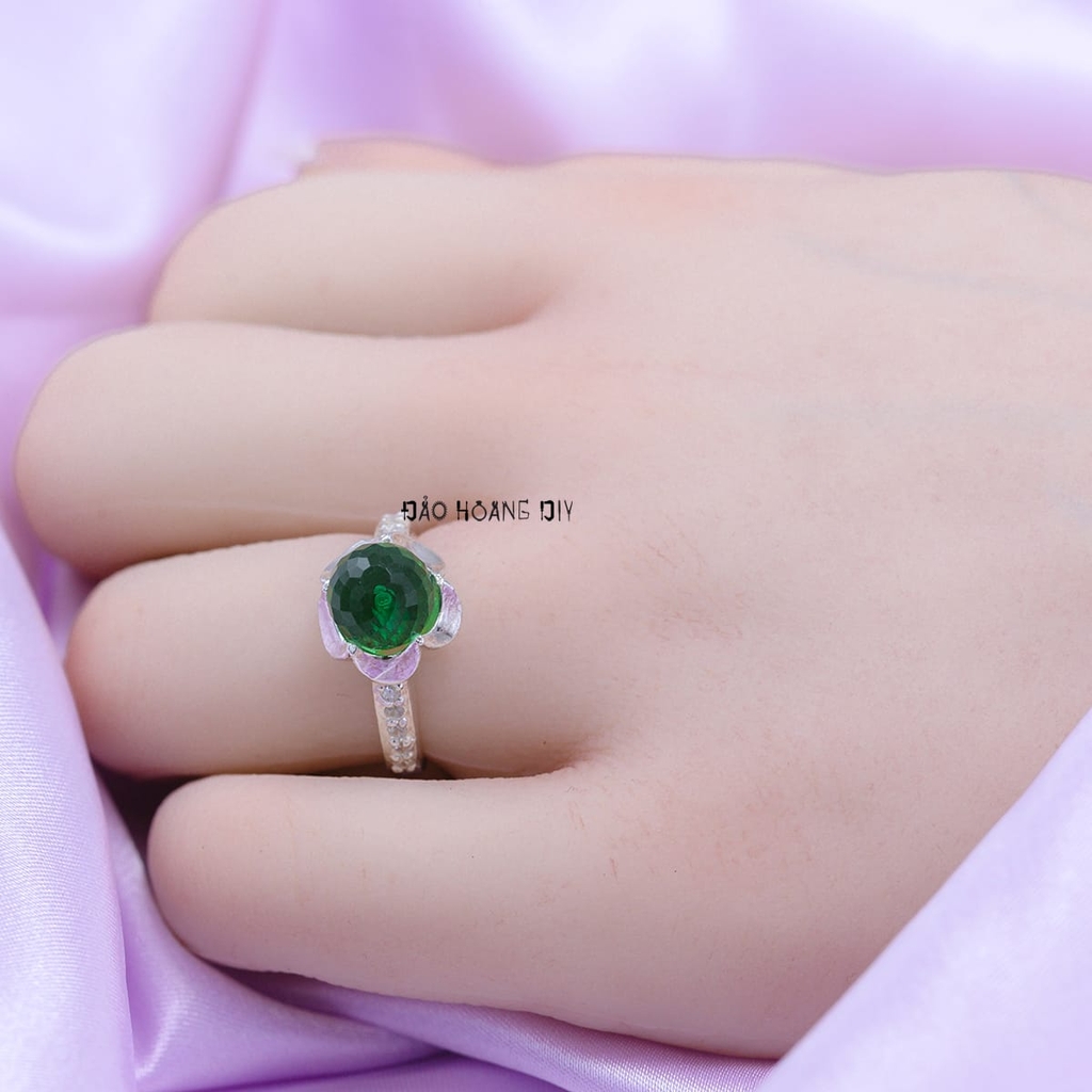 Nhẫn Bạc Nữ Phong Thủy Đá Xanh Ngọc N2409060031