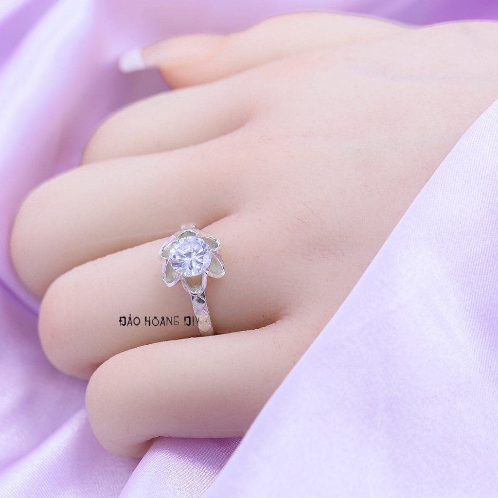 Nhẫn Bạc Nữ Hình Bông Hoa Đính Đá Sang Trọng N2409010066