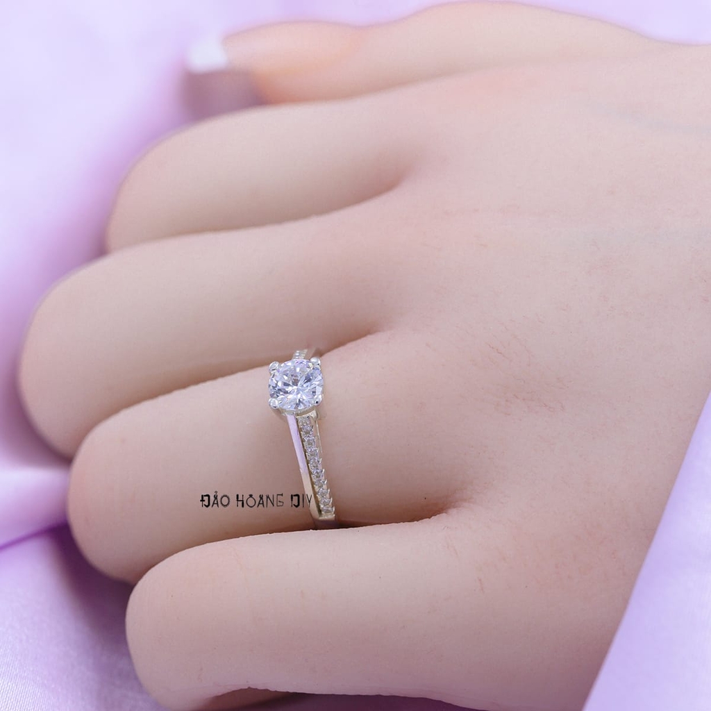 Nhẫn Bạc Nữ Đính Đá Sang Trọng