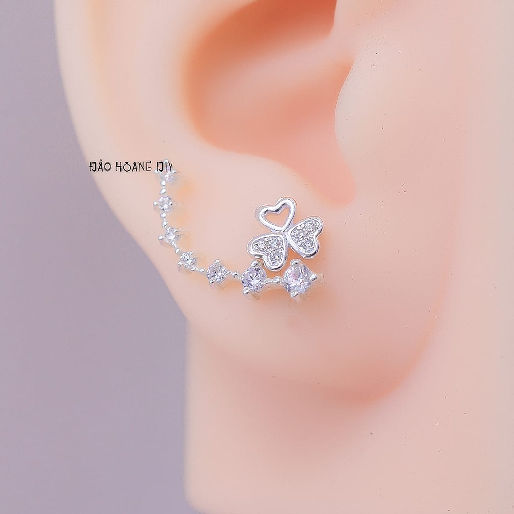 Bông Tai Bạc Nữ Kiểu Đường Cong 7 Viên Đá Lấp Lánh H2410290002