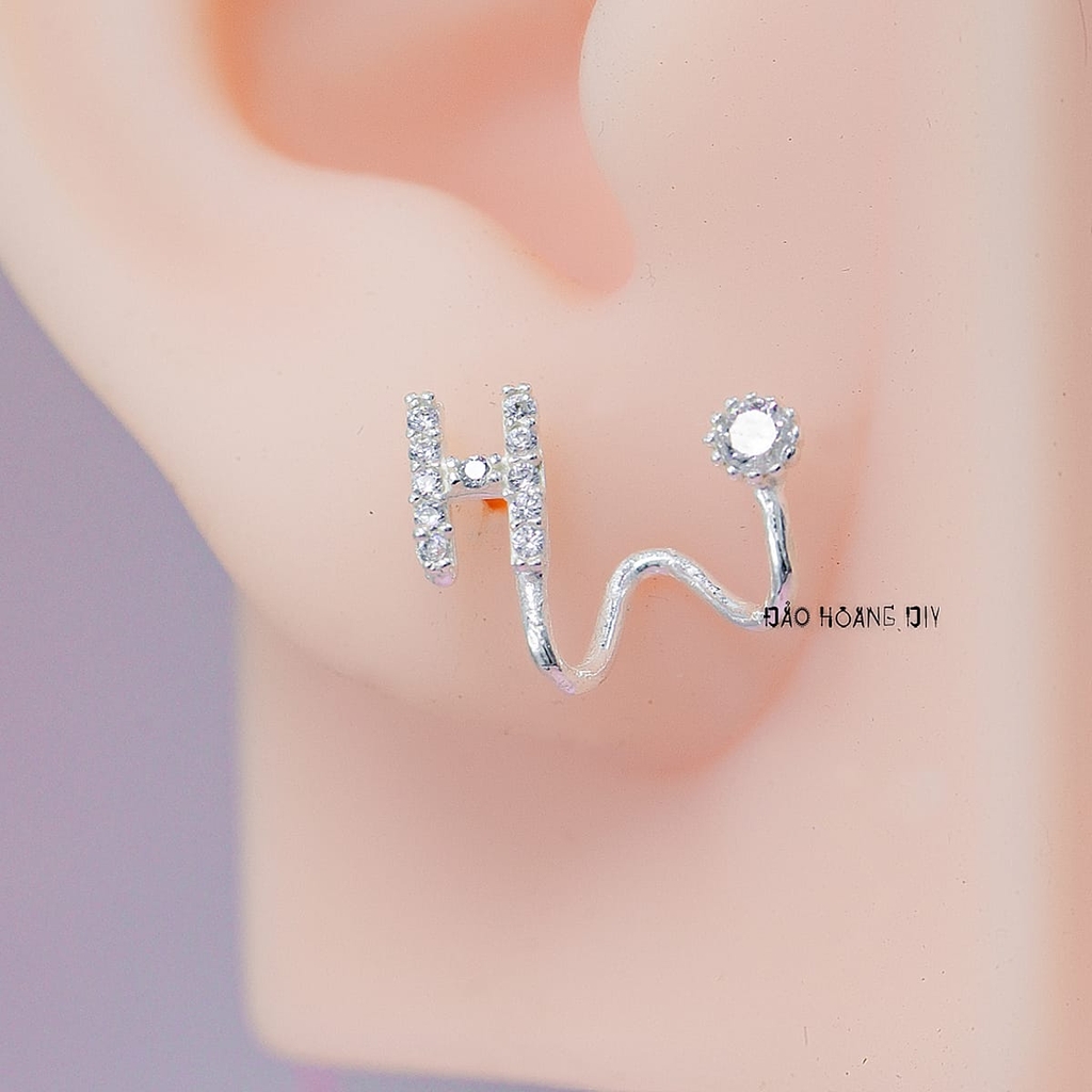 Bông Tai Bạc Nữ Kiểu Nụ Chữ Cái Cá Tính H2410280096