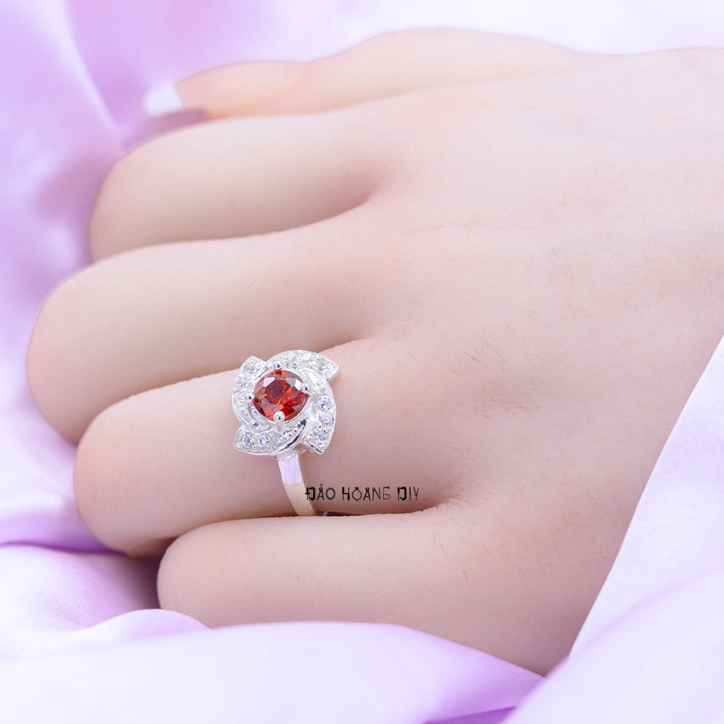 Nhẫn Bạc Nữ Phong Thủy Đá Cam Hình Bông Hoa N2409040114