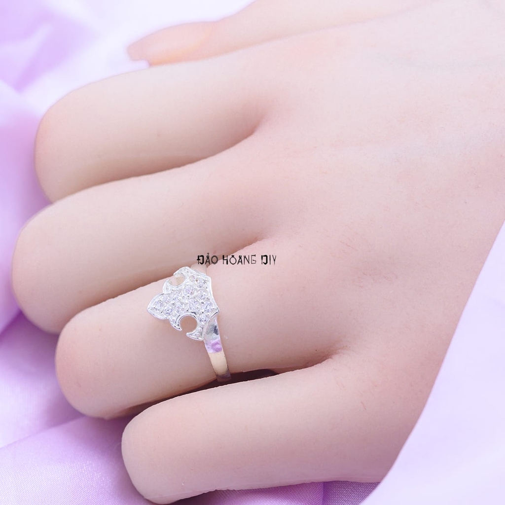 Nhẫn Bạc Nữ Trơn Hình Vương Miện Đính Đá N2408250058