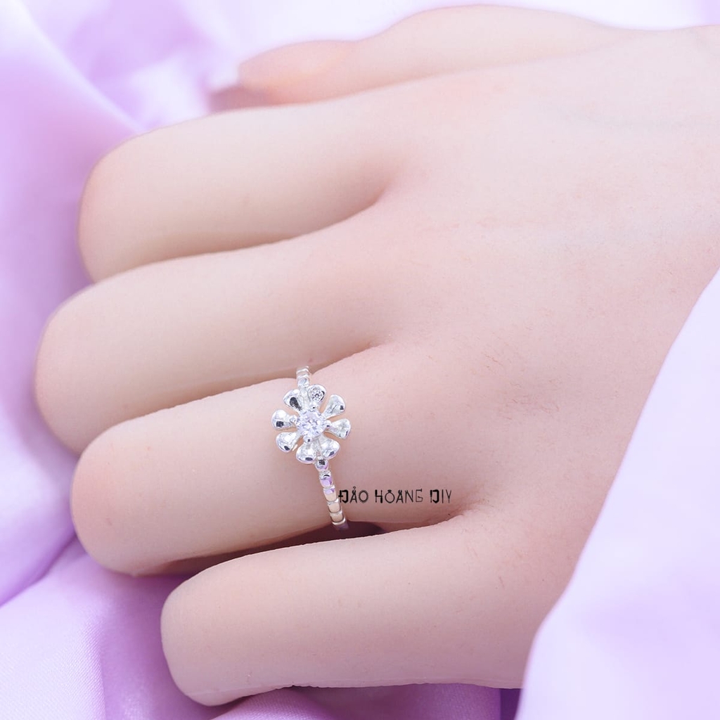 Nhẫn Bạc Nữ Teen Hình Bông Hoa Đính Đá N2408270029