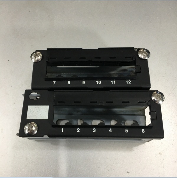 Bộ Combo WallPlate Chữ Nhật 6 Port AMP CAT6 Ethernet RJ45 Network LAN Lắp Âm Sàn Và Âm Tường 125 x 45 x 50mm Black
