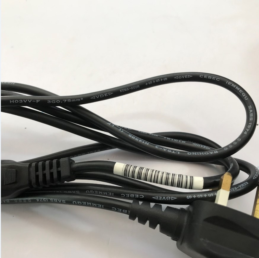 Dây Nguồn Volex VAC5S SMI UK Chuẩn 3 Chấu Có Cầu Chì AC Power Cord BS1363 to C5 2.5A 250V 3X0.75mm Length 1M