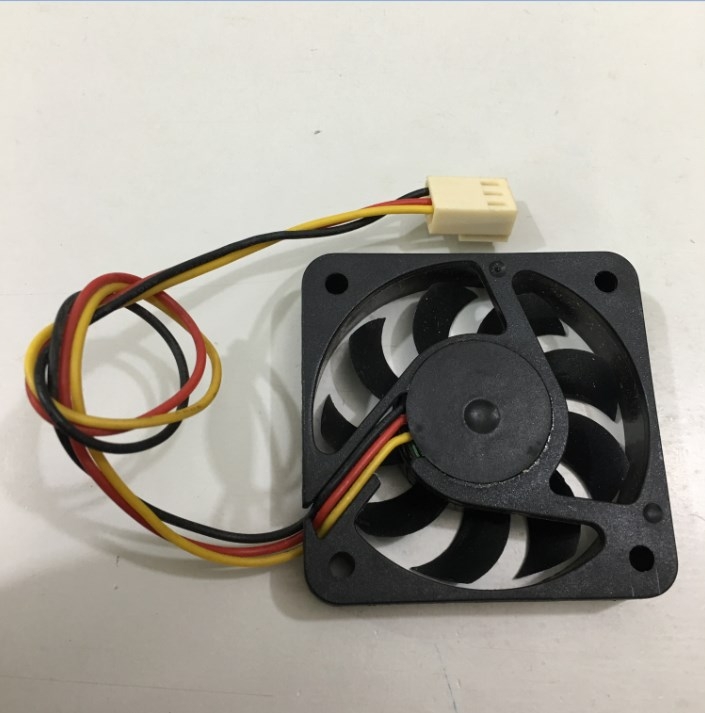 Fan Sleeve Bearing 50x50x10mm DC 12V 0.08A Connector 3Pin