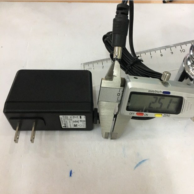Adapter Original 12V 1.5A 18W UMEC UP0181D-12PA For Cisco SF110D-05 5-Port 10/100 Desktop Switch Connector Size 5.5mm x 2.5mm