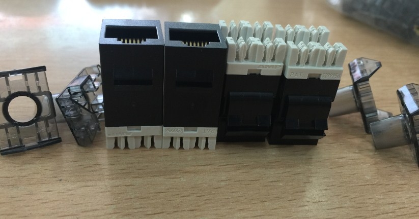 Nhân Mạng AMP TE CONNECTIVITY 1375055-2 CAT6 JACK SL SERIES-BLACK