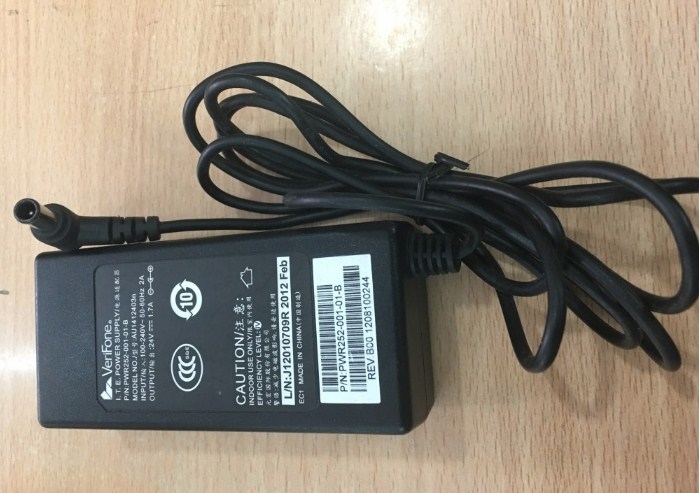 Adapter Original VeriFone Power Supply PWR268-001-01-B 24V 1.7A Connector Size 6.5mm x 4.4mm