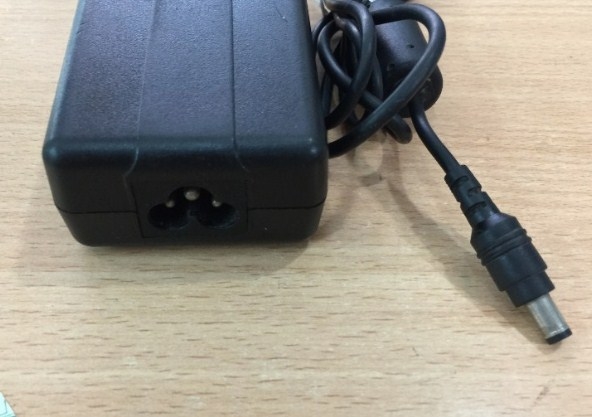 Adapter Original LI-SHIN-LSE9802A1240 12V 3.33A 40W Connector Size 5.5mm x 2.1mm