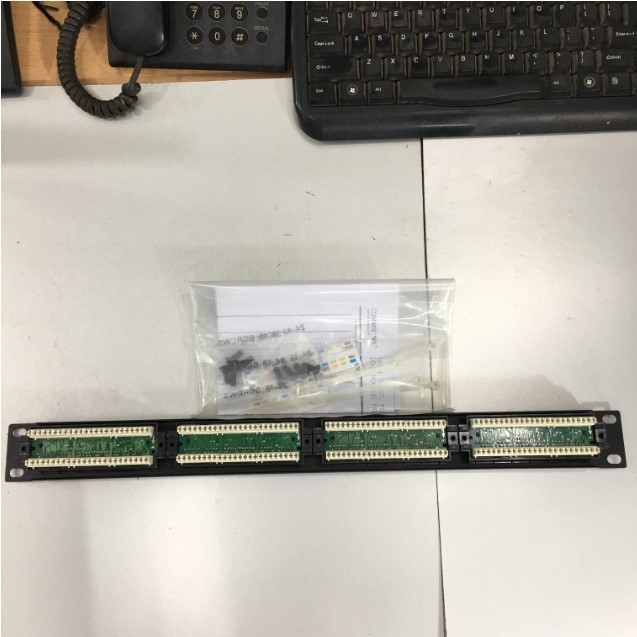 Thanh Trung Chuyển Đấu Nối Commscope AMP 0-0406330-1 24 Port Patch Panel CAT 5E UTP 1U