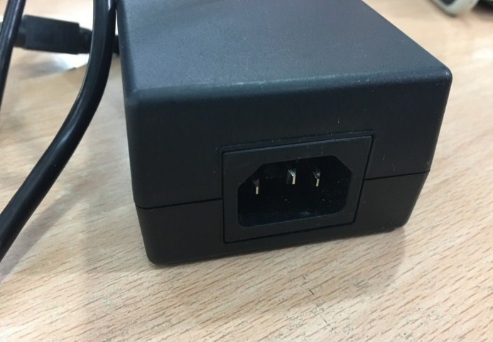 Adapter 24V 2.6A Original Delta Electronics TADP-65AB A  Connector Size 3Pin 10mm Mini din