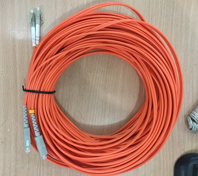 Dây Nhẩy Quang LC to SC Duplex 40M Multimode Fiber Optic Patch Cable OS2 50/125 3.0mm PVC Length 40M