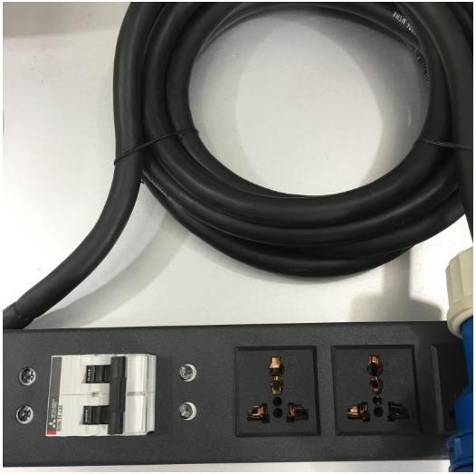 Thanh Nguồn PDU 1U Rack 19 6 Way Universal UK Outlet Có MCB BHW-T4 C32 MITSUBISHI Công Suất Max 32A 250V to IP44 IEC309-2 Plug Power Cord 3x4.0mm Length 4.5M