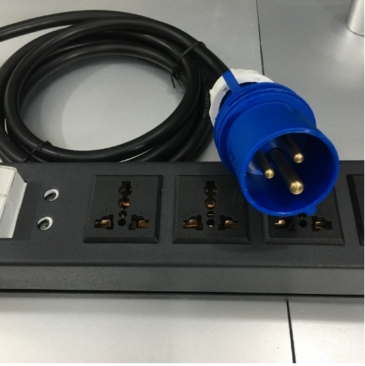 Thanh Nguồn PDU 1U Rack 19 6 Way Universal UK Outlet Có MCB BHW-T4 C32 MITSUBISHI Công Suất Max 16A 250V to IP44 IEC309-2 Plug Power Cord 3x2.5mm Length 5M