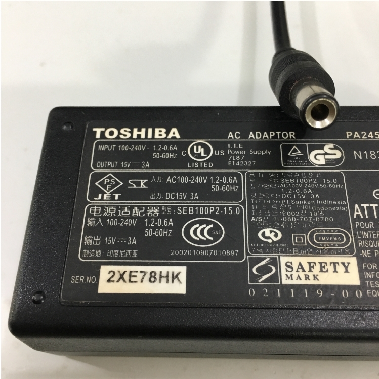 Adapter Toshiba 15V 3A PA2450U Connector Size 6.5mm x 3.0mm