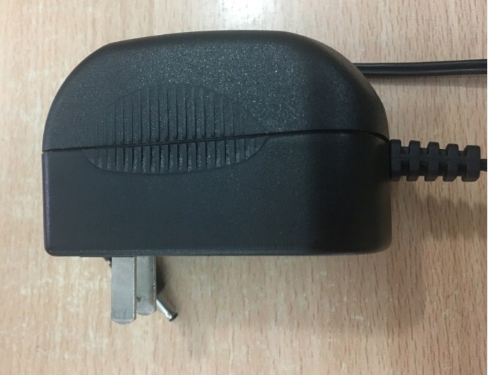 Adapter RUSSIA SNOW PANA 9V 1.2A Connector Size 3.5mm x 1.35mm