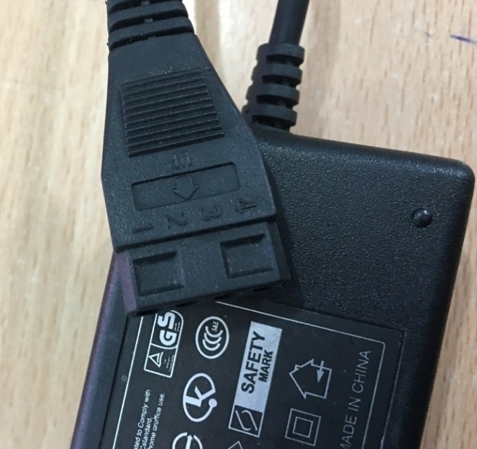 Adapter External Hard Drive Caddy 12V 2A 5V 2A STMSPP34 For HDD ODD Power Connector 4Pin Molex Female