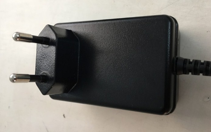 Adapter Original RUIDE RD1201500-C55-1OG 12V 1.5A Connector Size 6.5mm x 4.4mm
