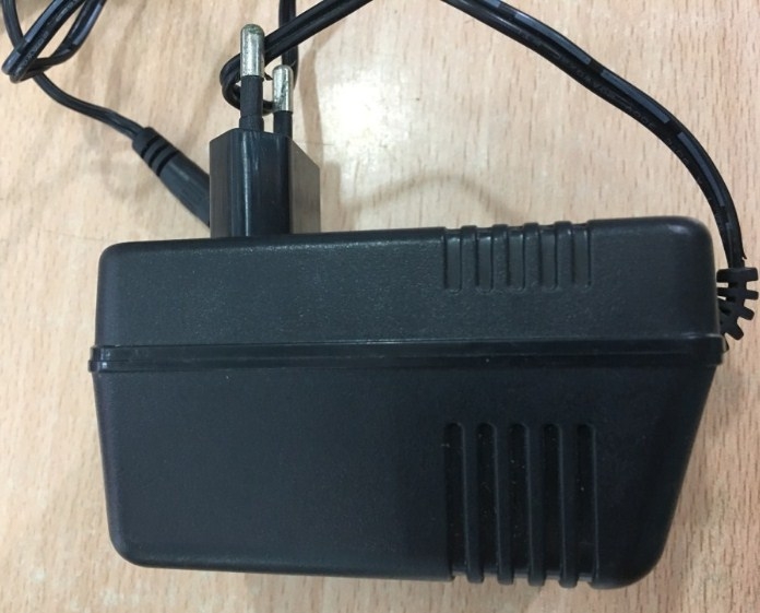 Adapter 9V 1000mA D48V0901000 Tuyến Tính Connector Size 5.5mm x 2.1mm