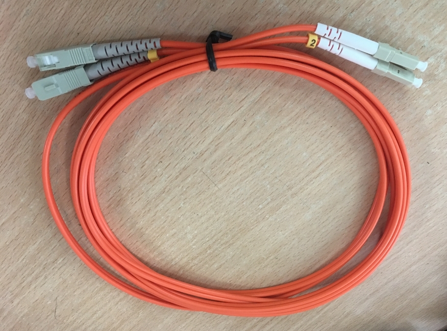 Dây Nhẩy Quang LC to SC Duplex 5M Multimode Fiber Optic Patch Cable OS2 50/125 3.0mm PVC Length 5M