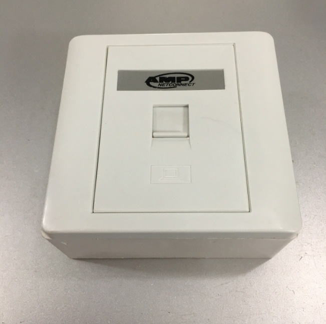 Bộ Combo Mặt Vuông 1 Port WallPlate AMP Và Đế Vuông Lắp Nổi 86 x 86 x 34mm White