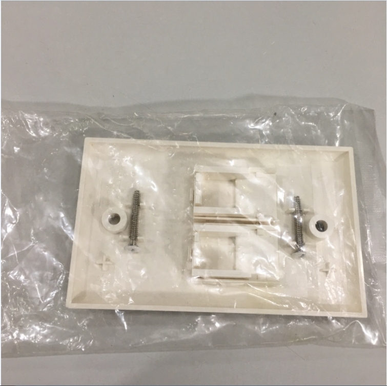 Mặt Chữ Nhật WallPlate Nexans 2 Port Faceplate N701.142