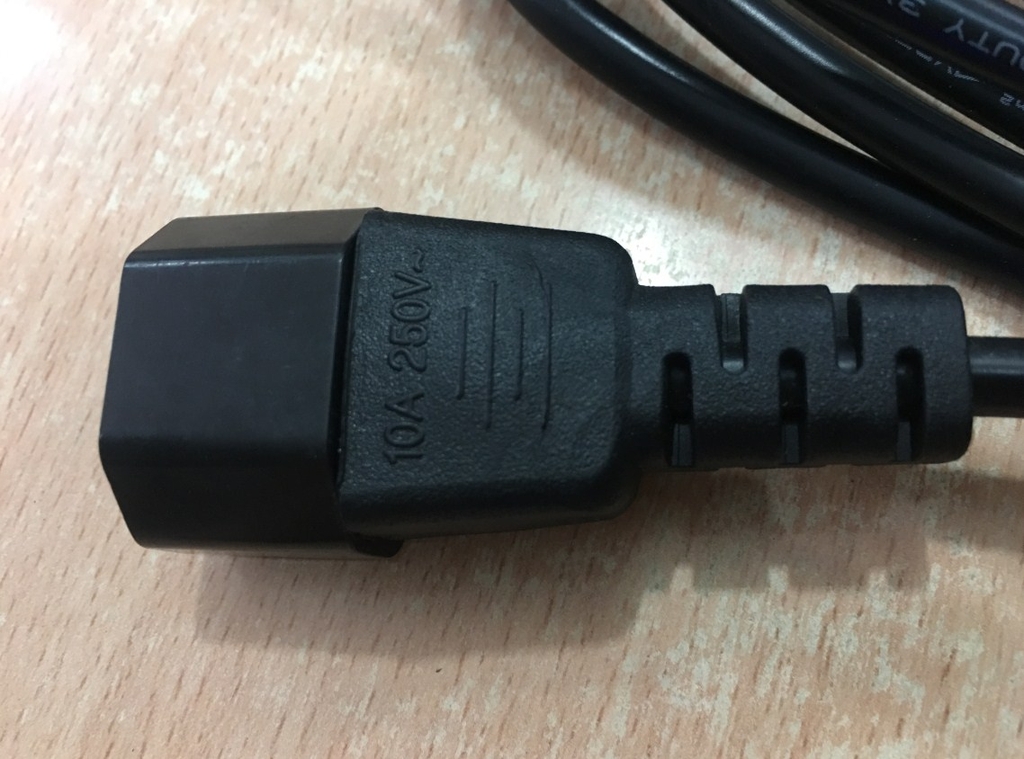 Dây Nguồn AC Power Cords IEC60320 IEC C13 to IEC C14 10A/250V 3X0.75mm Length 1.8M