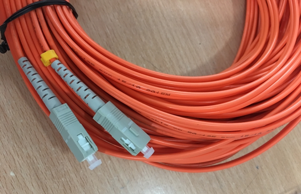 Dây Nhẩy Quang LC to SC Duplex 50M Multimode Fiber Optic Patch Cable OS2 50/125 3.0mm PVC Length 50M